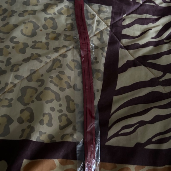 Clothing, shoes, and jewelry - Picture 12 of 16